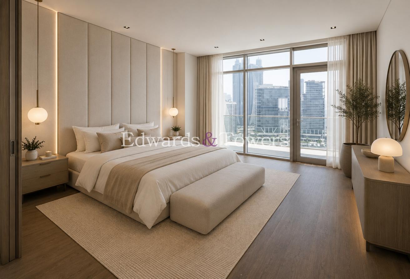 Triplex Penthouse | Full Canal View | Unfurnished photo 16