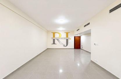 Apartment - 3 Bedrooms - 3 Bathrooms for rent in Golden Sands 9 - Al Mankhool - Bur Dubai - Dubai Apartment - 3 Bedrooms - 3 Bathrooms for rent in Golden Sands 9 - Al Mankhool - Bur Dubai - Dubai
