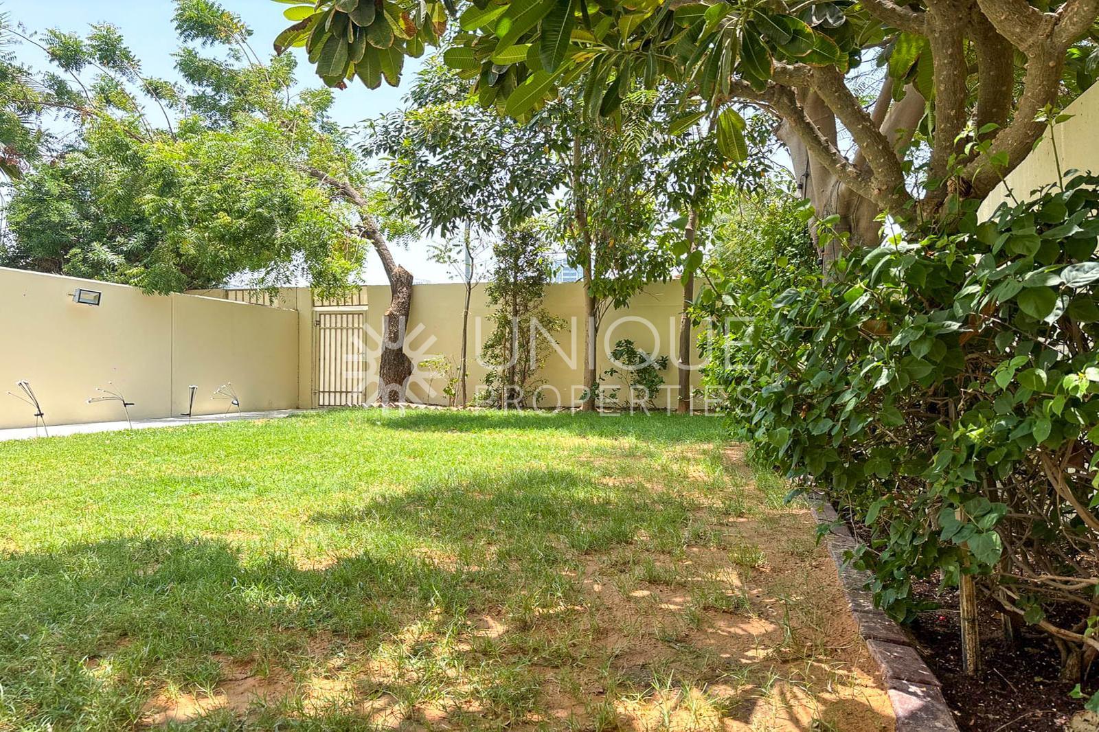 Lake View | Partial Renovated | Type 3M