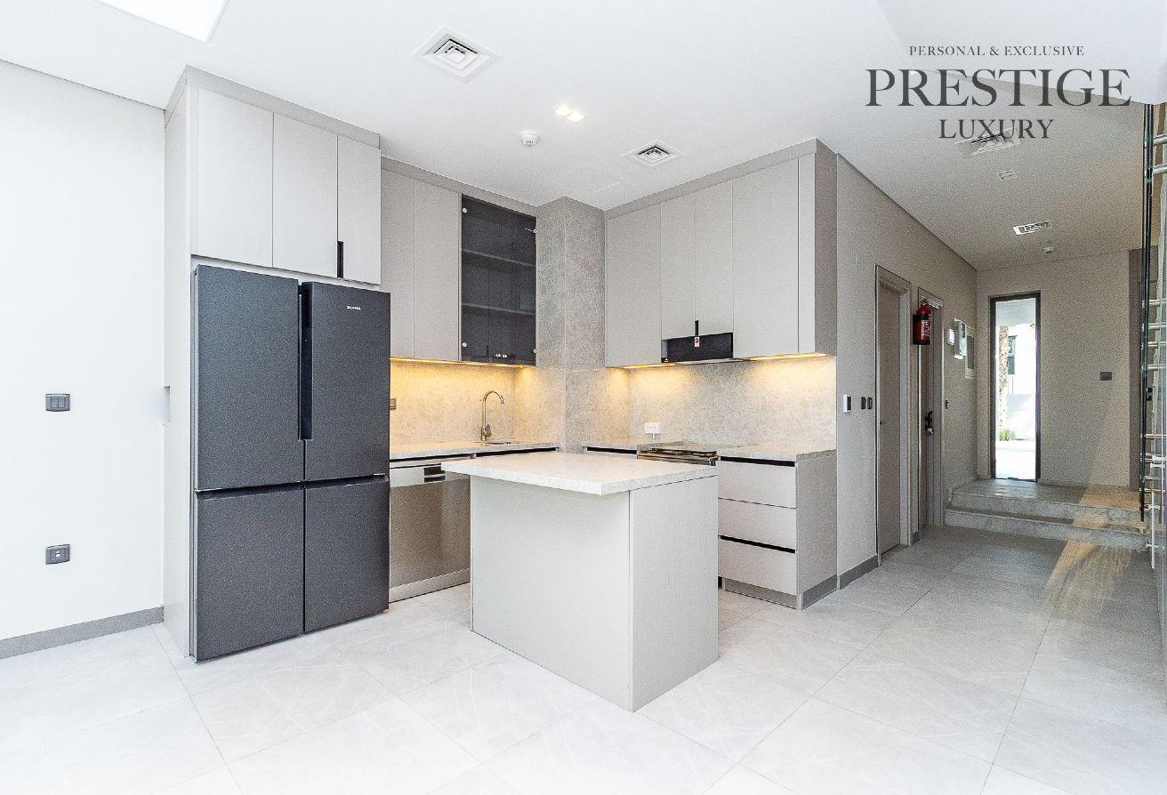 2BR+Maids Townhouse | Vacant 01 Nov | Single Row photo 6