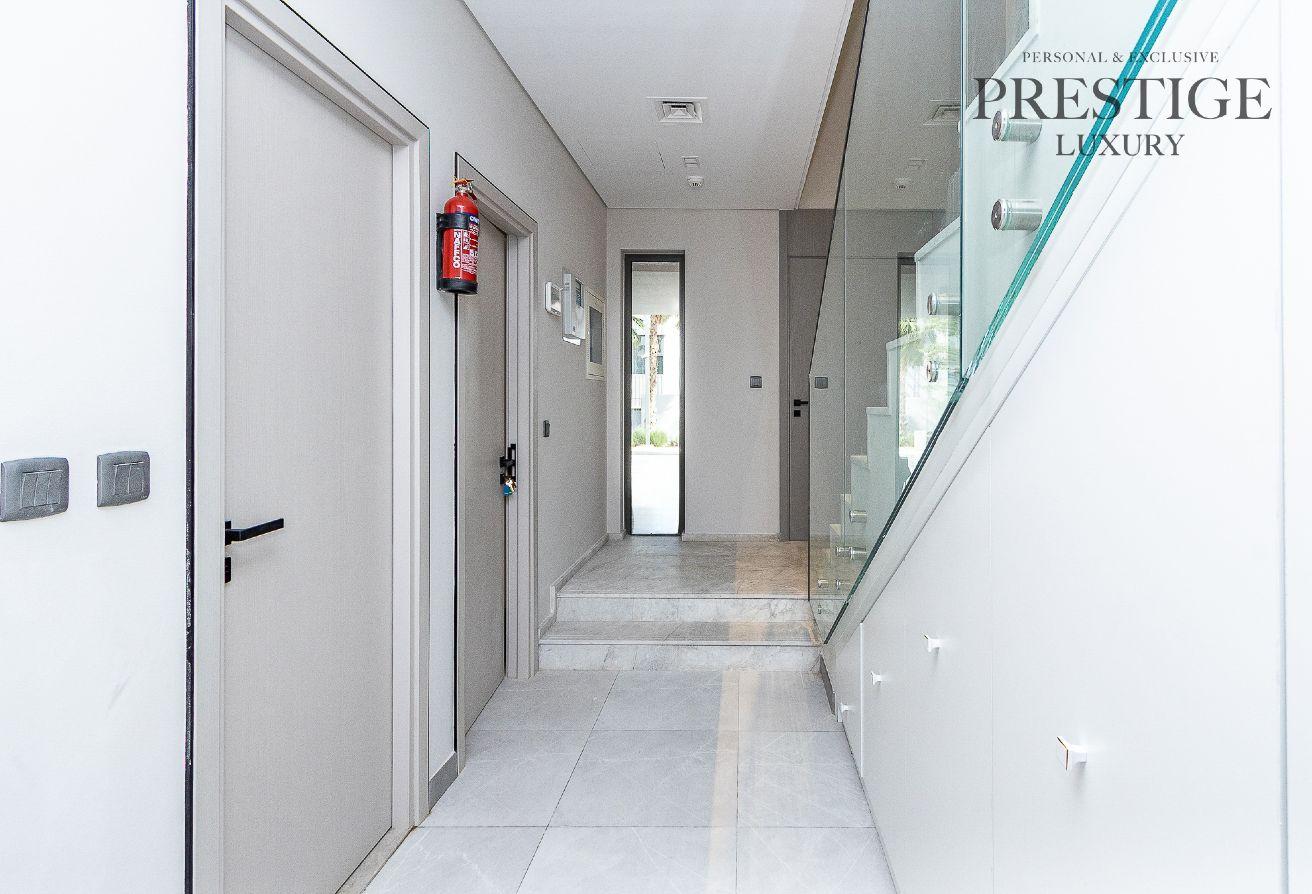 2BR+Maids Townhouse | Vacant 01 Nov | Single Row photo 12