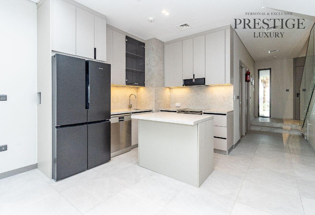 2BR+Maids Townhouse | Vacant 01 Nov | Single Row photo 11