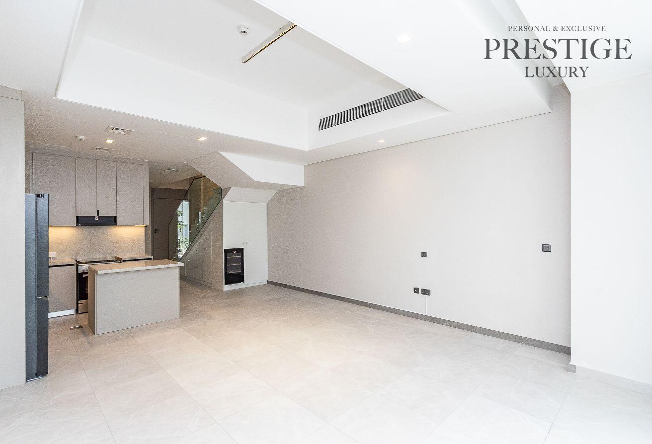 2BR+Maids Townhouse | Vacant 01 Nov | Single Row photo 8