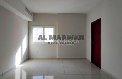 Apartment - 2 Bedrooms - 2 Bathrooms for rent in Al Fajir Tower - Al Nahda - Sharjah