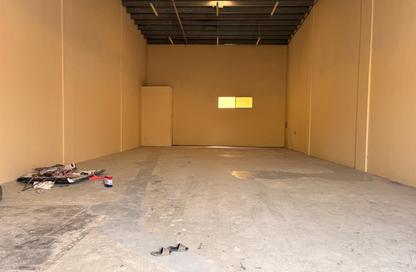 Warehouse - Studio - 1 for rent in Ali Mousa Building - Al Sajaa Industrial - Al Sajaa - Sharjah
