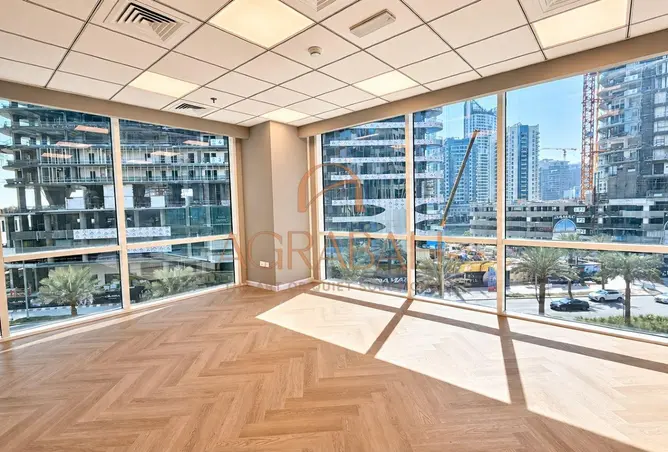 Three Two Square Rent in Bay Square Building 8: Two Joint Offices | Massive Space ...