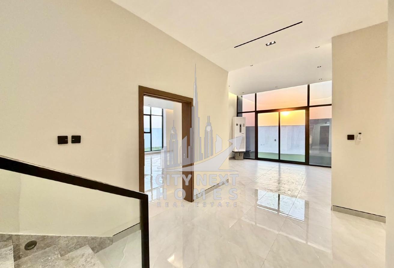 Modern 5BR Brand New Villa | Private Garden photo 10
