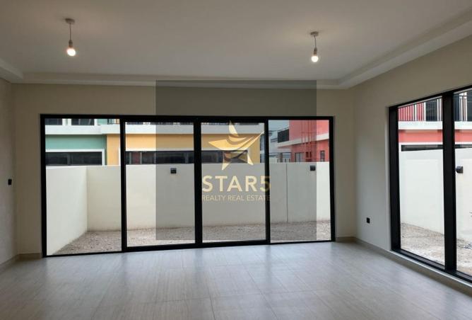 Near Lagoons | Ready To Move-In | End Unit — photo 2