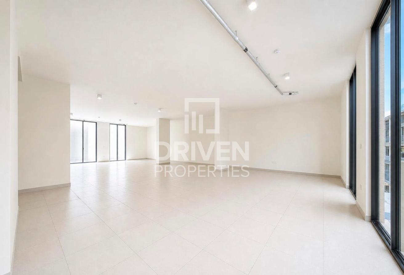 Landscaped | Full Lagoon View | Modern Style photo 13