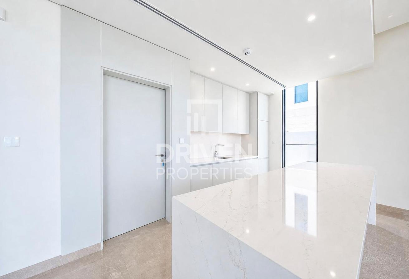 Landscaped | Full Lagoon View | Modern Style photo 10