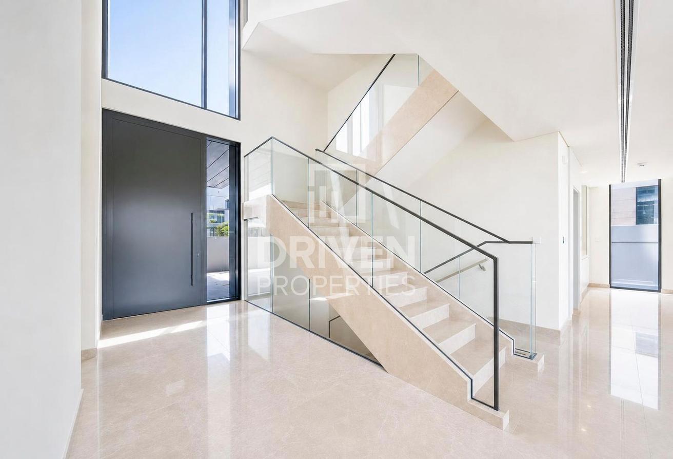 Landscaped | Full Lagoon View | Modern Style photo 8