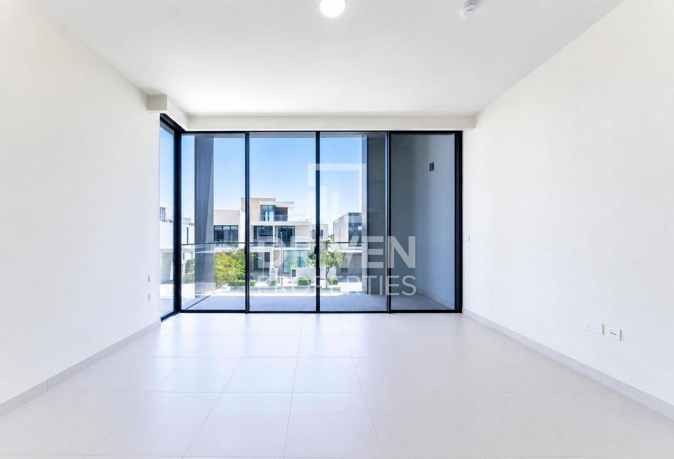 Landscaped | Full Lagoon View | Modern Style photo 21