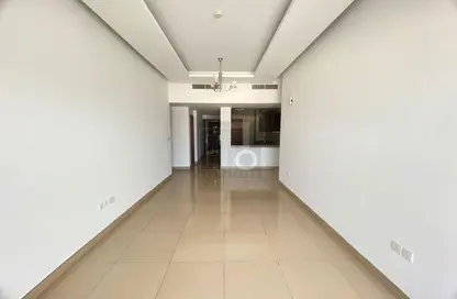 شقة - غرفة نوم - 2 حمامات للايجار في ستاديوم بوينت - مدينة دبي الرياضية - دبي