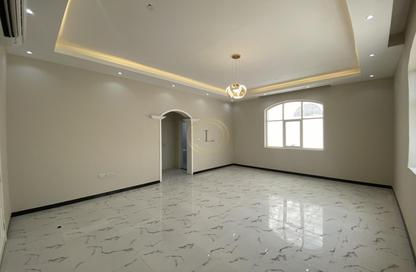 Villa - 4 Bedrooms - 4 Bathrooms for rent in Falaj Hazzaa - Al Ain