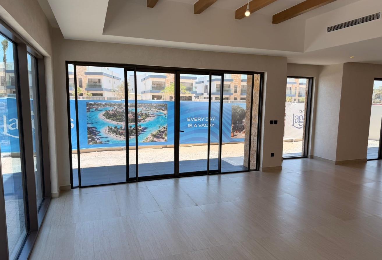 6BR Villa | Lagoon Views | Huge Layout photo 8