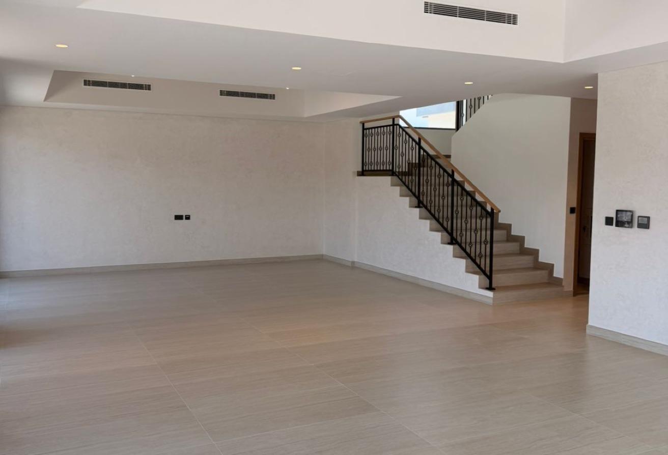 6BR Villa | Lagoon Views | Huge Layout photo 2