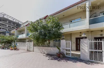 Villa - 4 Bedrooms - 5 Bathrooms for rent in Garden Lane Villas - District 15 - Jumeirah Village Circle - Dubai