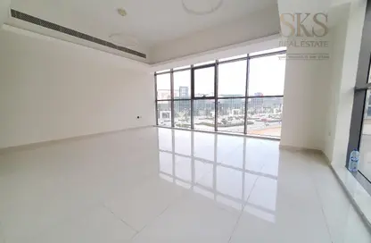 شقة - 2 غرف نوم - 3 حمامات للايجار في برج زيزي - البرشاء 1 - البرشاء - دبي