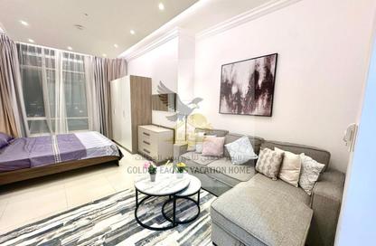 Apartment - Studio - 1 for rent in Beach Tower 1 - Al Khan Lagoon - Al Khan - Sharjah
