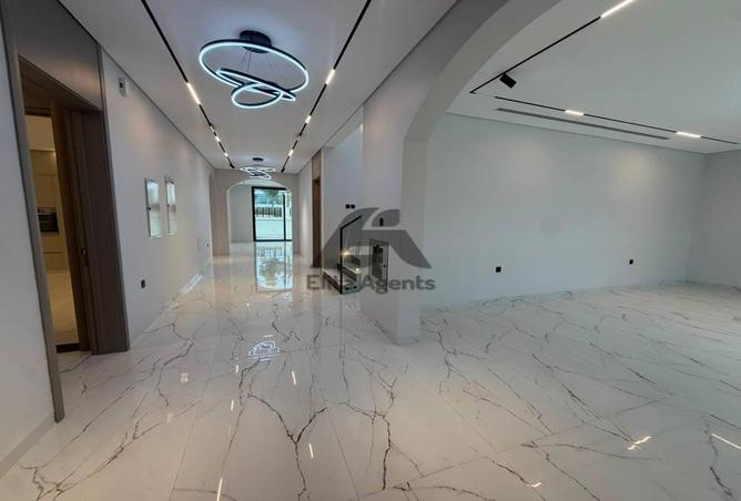 111411083 - Property Image 3