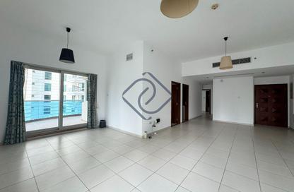 Apartment - 2 Bedrooms - 2 Bathrooms for rent in Cascades Tower - Dubai Marina - Dubai