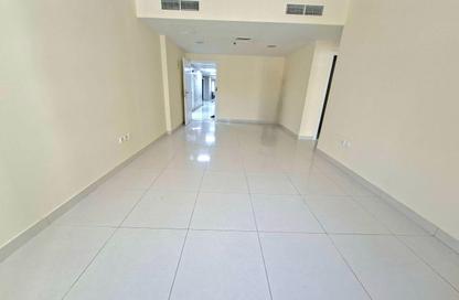 Apartment - 2 Bedrooms - 2 Bathrooms for rent in Al Khan Corniche - Al Khan - Sharjah