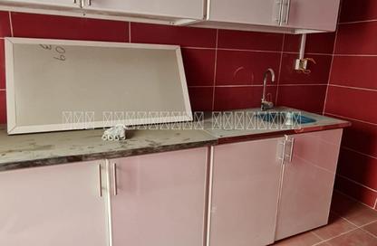 Apartment - Studio - 1 Bathroom for rent in Al Wahda Building - Al Majaz 2 - Al Majaz - Sharjah