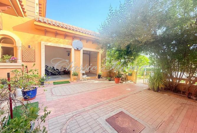 63643300 - Property Image 3