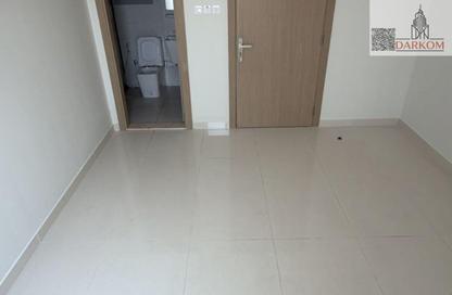 Apartment - 3 Bedrooms - 3 Bathrooms for rent in Al Jurf 2 - Al Jurf - Ajman Downtown - Ajman