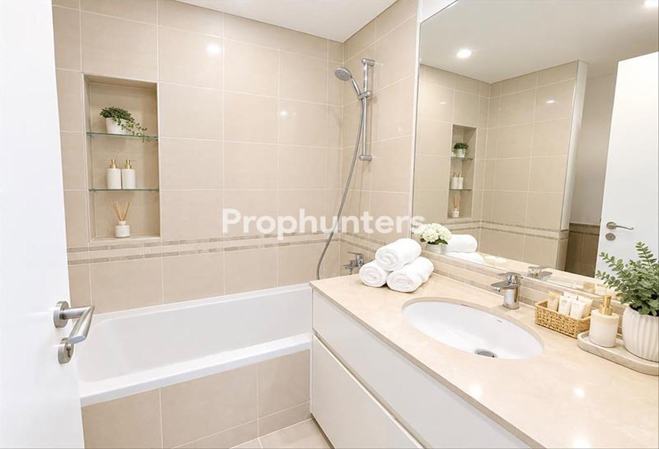 Spacious Apartment | Boulevard View | Vacant photo 5