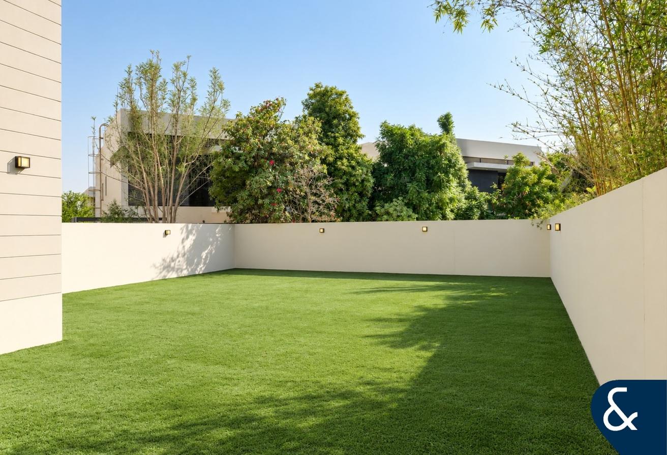 4 Bedroom | Furnished | Largest Plot photo 3