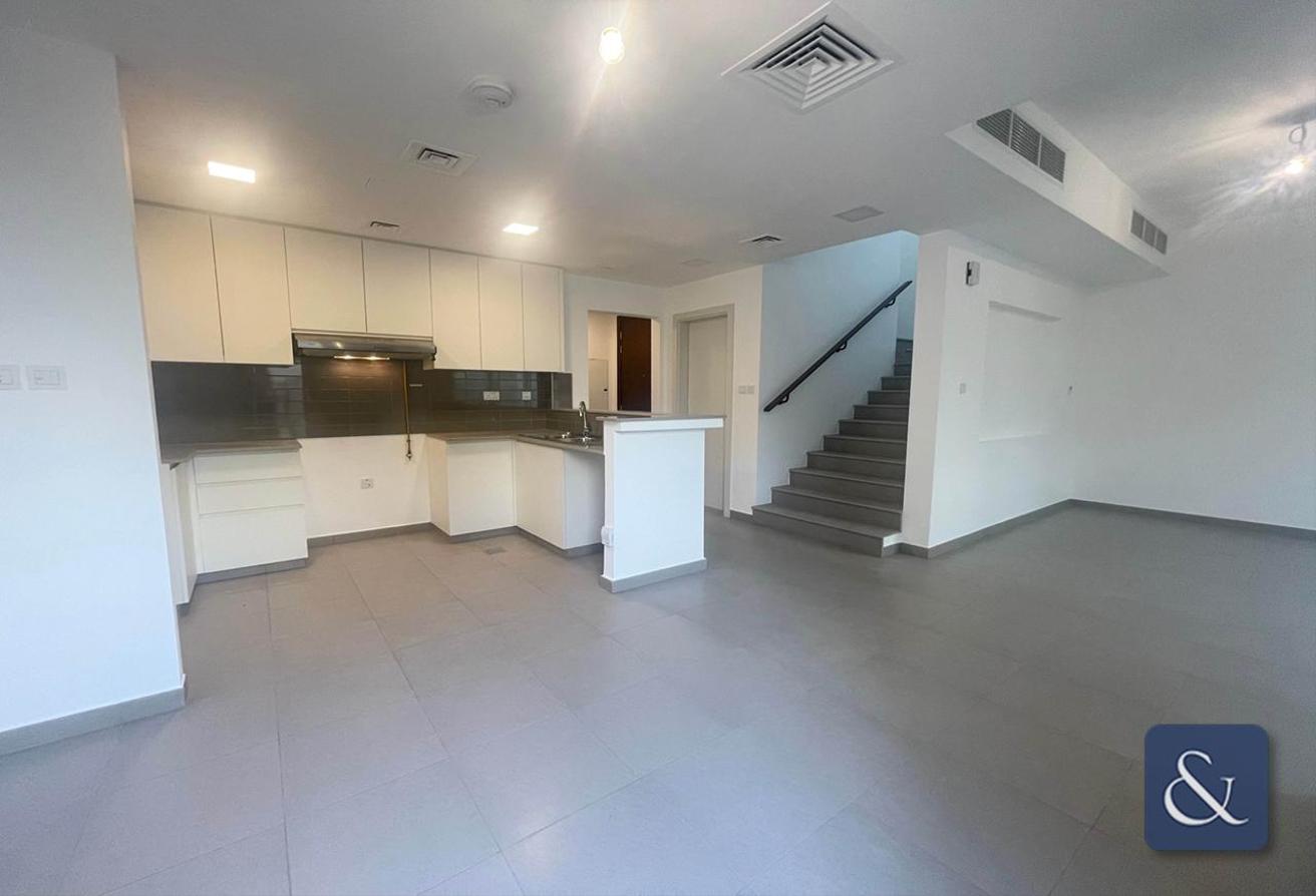 Multiple Cheques | 3 Bedrooms | Spacious |