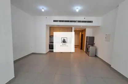 Apartment - 1 Bathroom for rent in Souks Residential - Al Mamsha - Muwaileh - Sharjah