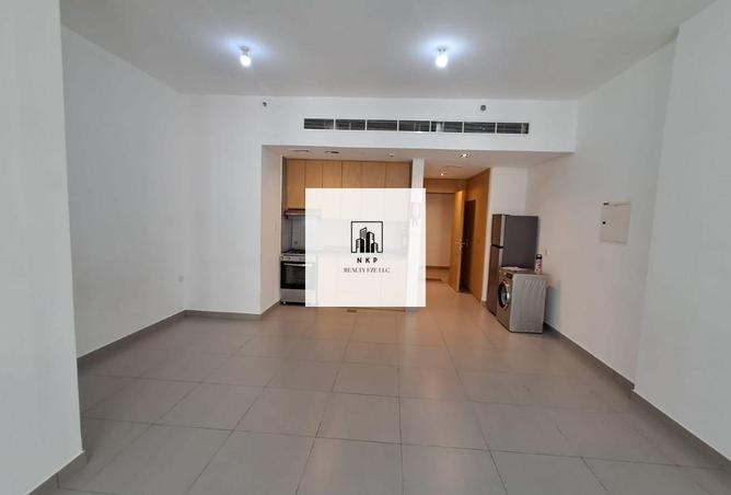 92707385 - Property Main Image