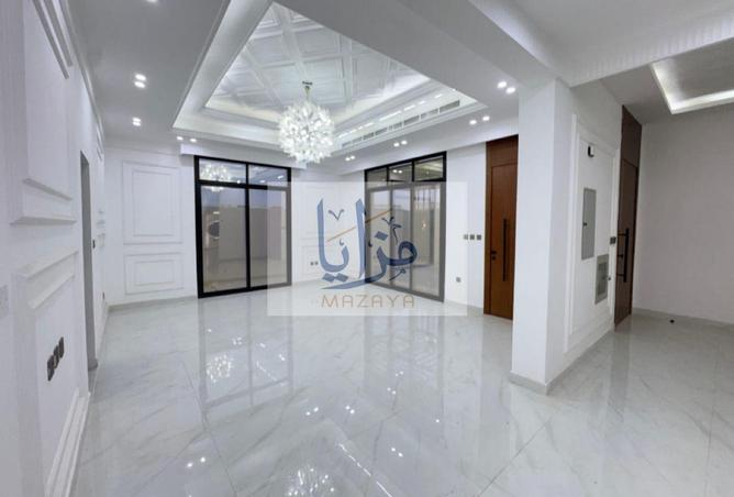 132000212 - Property Image 2