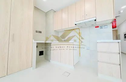 Apartment - Studio - 1 Bathroom for rent in Jumeirah Garden City - Al Satwa - Dubai