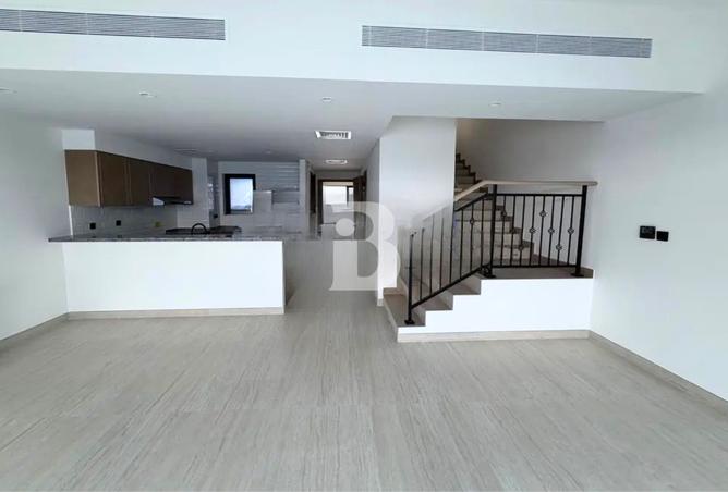 82349283 - Property Image 2