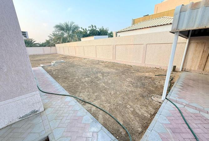 67070421 - Property Image 3