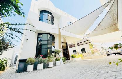 Villa - 5 Bedrooms - 5 Bathrooms for rent in Jumeirah 1 Villas - Jumeirah 1 - Jumeirah - Dubai Villa - 5 Bedrooms - 5 Bathrooms for rent in Jumeirah 1 Villas - Jumeirah 1 - Jumeirah - Dubai