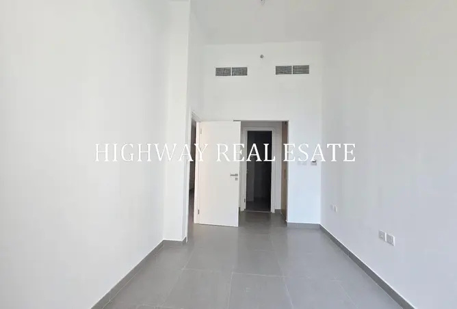 158700153 - Property Image 3
