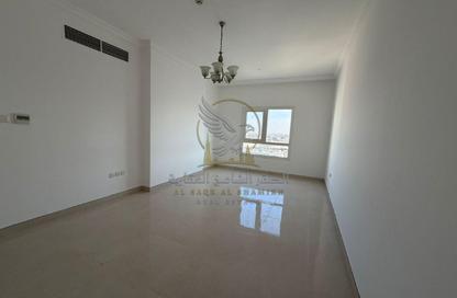 Apartment - 2 Bedrooms - 2 Bathrooms for rent in Al Majaz 2 - Al Majaz - Sharjah Apartment - 2 Bedrooms - 2 Bathrooms for rent in Al Majaz 2 - Al Majaz - Sharjah
