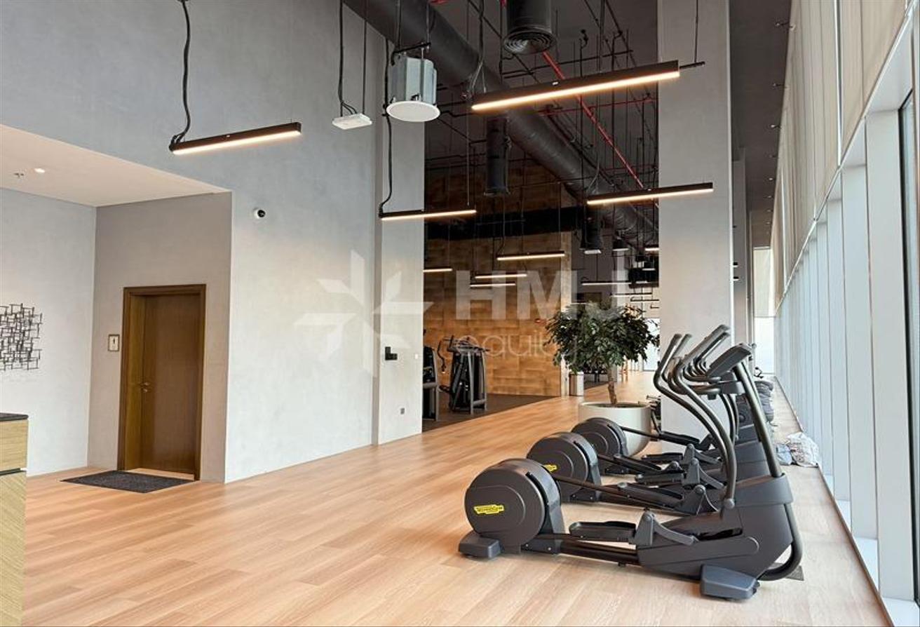 Skyline Living | Spacious Unit | Modern Layout photo 10