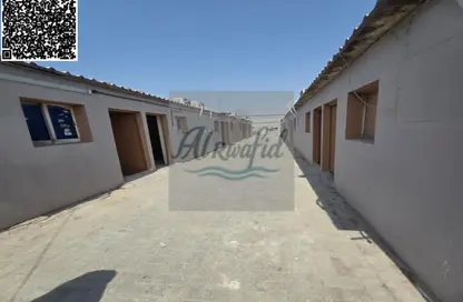 Labor Camp - Studio - 7+ Bathrooms for rent in Industrial Area 4 - Sharjah Industrial Area - Sharjah Labor Camp - Studio - 7+ Bathrooms for rent in Industrial Area 4 - Sharjah Industrial Area - Sharjah