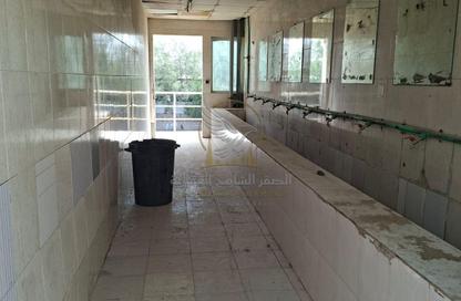 Labor Camp - Studio - 3 Bathrooms for rent in Ali Mousa Building - Al Sajaa Industrial - Al Sajaa - Sharjah