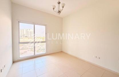 Apartment - 1 - 1 for rent in Farah Tower 5 - Queue Point - Liwan - Dubai