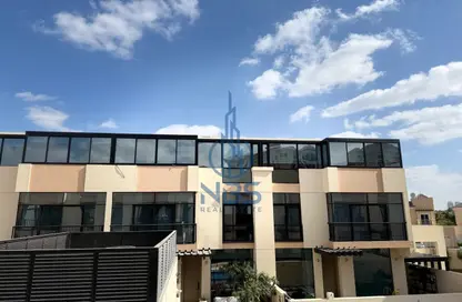 فيلا - 4 غرف نوم - 6 حمامات للايجار في فلل اليكانتي - قمم النصر - مدينة دبي الرياضية - دبي