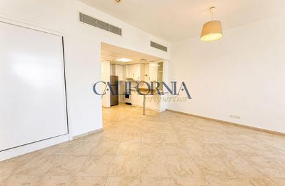 Apartment - Studio - 1 Bathroom for rent in Widcombe House 1 - Widcombe House - Motor City - Dubai