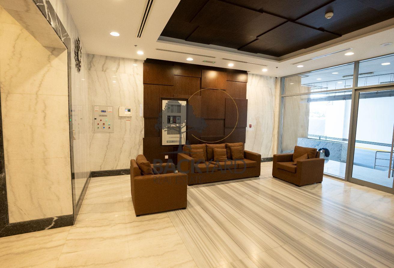 WELL MAINTAINED | BRIGHT LIVING AREA | PREMIUM photo 15