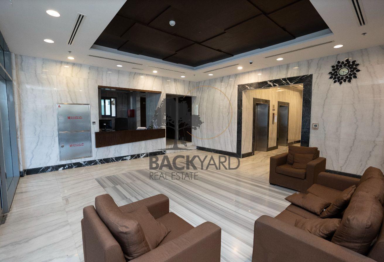 WELL MAINTAINED | BRIGHT LIVING AREA | PREMIUM photo 13