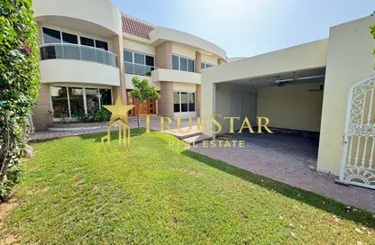 Villa - 4 Bedrooms - 4 Bathrooms for rent in Jumeirah 1 - Jumeirah - Dubai